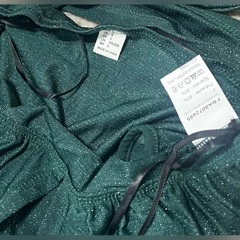Glitter Green Bodysuit! - Picture 5 of 5